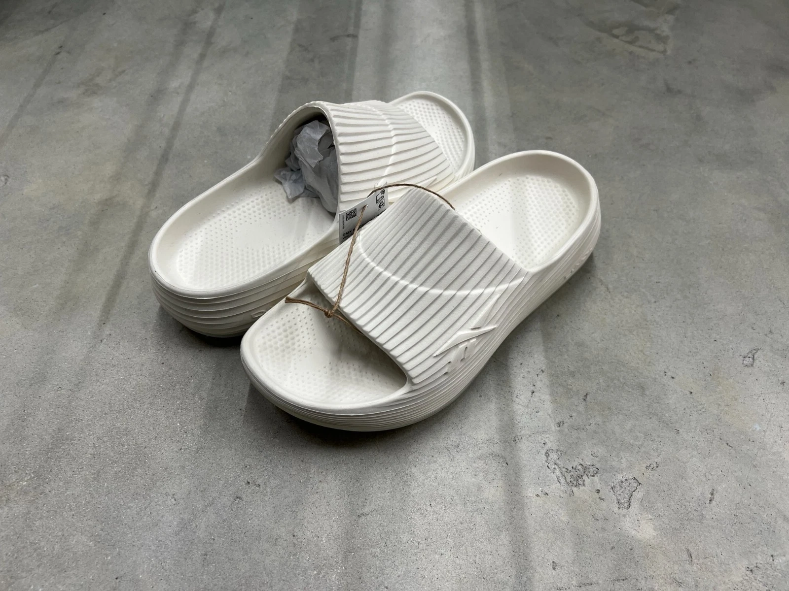 Reebok DMX Scivoli di Recupero Unisex Gesso 100209354 Nuovo