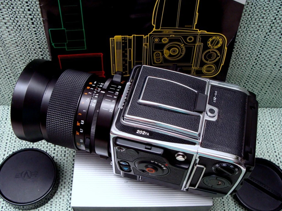 Hasselblad - 202 FA E12 6x6 Kit Distagon FE 2.8/50mm *fresh serviced* - TOP! - Bild 3 von 4
