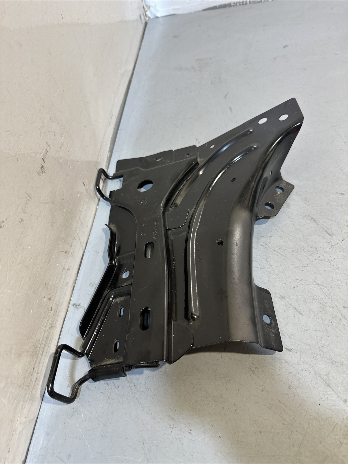 2010 JAGUAR XF DRIVER SIDE REAR RIGHT CHILD SEAT BRACKET MOUNT SUPPORT