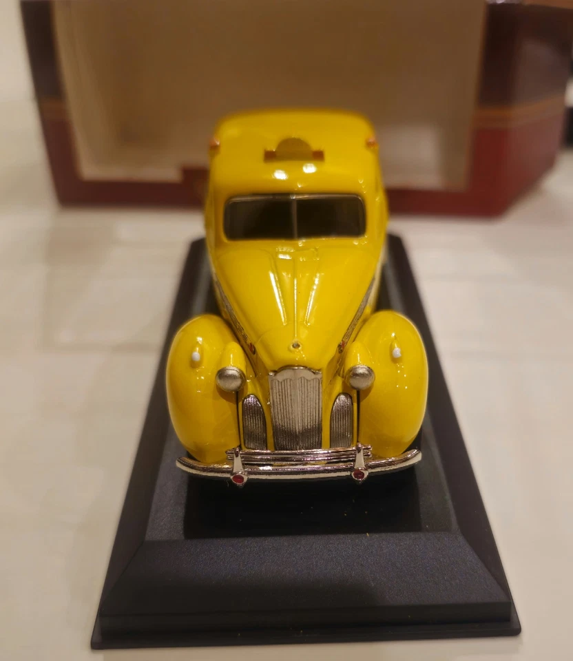 Taxi Packard Super 8 Rextoys 1940 escala 1:43 Foto 2 de 4