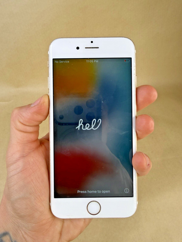 Apple iPhone 6s A1688 Gold Smartphone 32GB? Unable to Activate For Parts/Repair