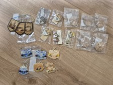 Konvolut Anstecker Abzeichen WHW Winterhilfswerk ca. 19 St&uuml;ck