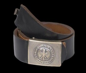 POST WAR WEST GERMAN ARMY LEATHER BELT + BUCKLE SIZE MEDIUM 100cm 39" INCHES