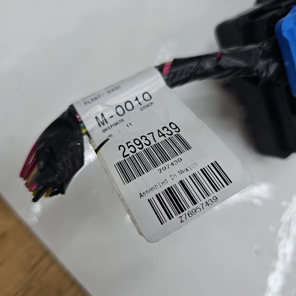 2006 2016 CHEVROLET IMPALA INTERIOR CABIN FUSE RELAY JUNCTION BLOCK BOX 15890024 - Image 4 of 4