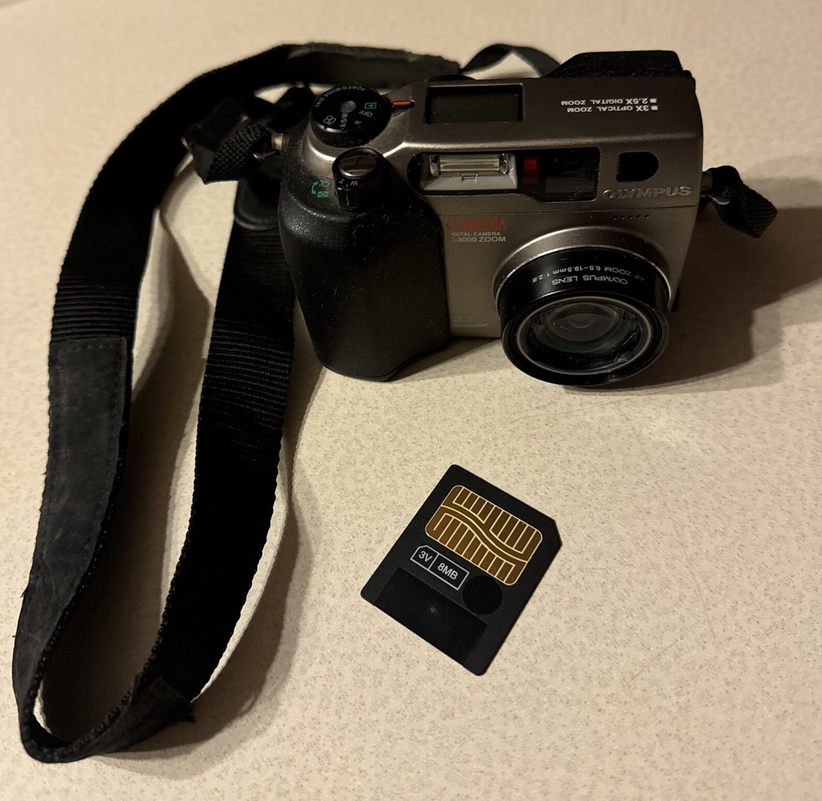 Olympus Camedia C-3000 ZOOM 3.3 Megapixel 3x Zoom Digital Camera