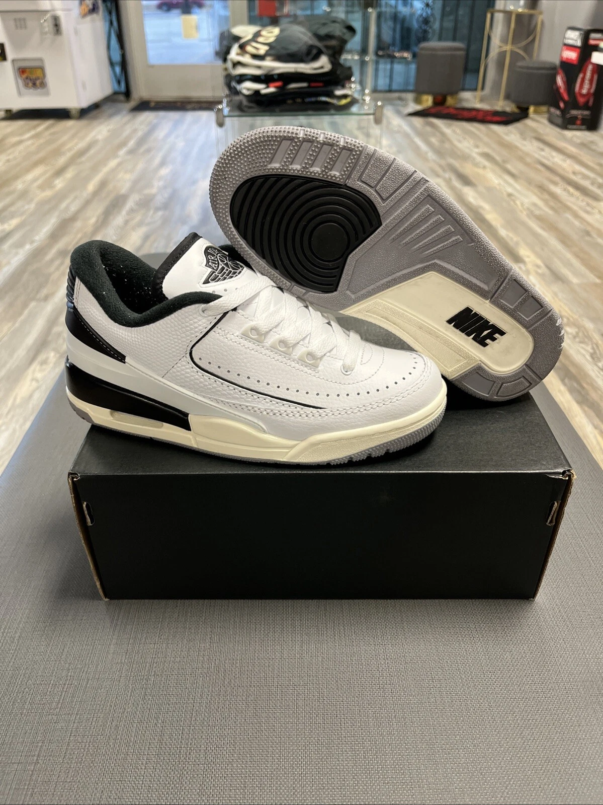 Fd0384 100 Jordan 2 3 Low taglia 4 5 anni giovane