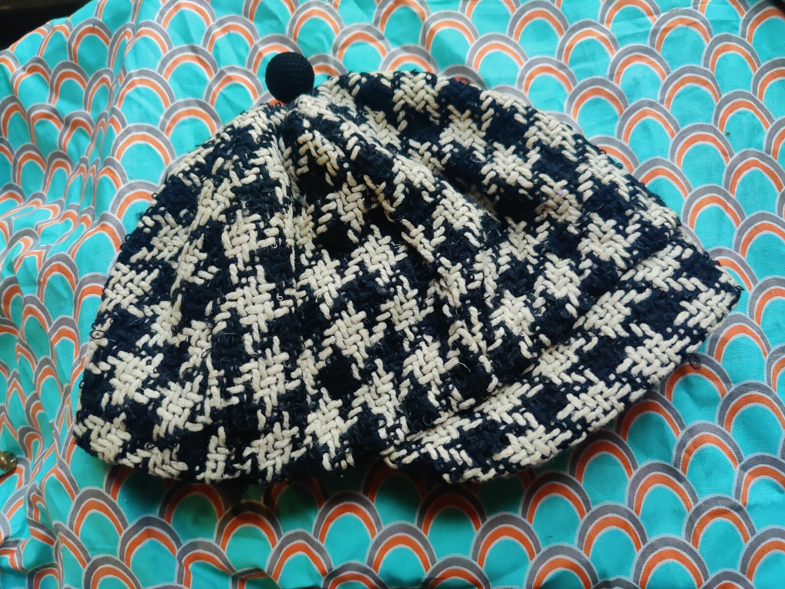 Vintage Retro 1960s Mod Tweed Houndstooth Cap Bri… - image 1