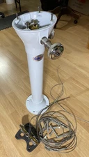 NEW EDSON Pedestal. C - 398 with idler B 829 and 1 chain and cable. 8” top