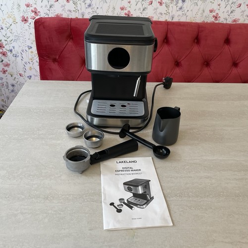 Lakeland 63480 Digitale Espressomaschine Kaffeemaschine 1,2L 850W Schwarz