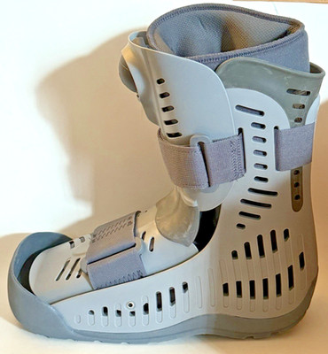 REBOUND AIR WALKER High TOP BOOT - SIZE MEDIUM  - OPEN BOX