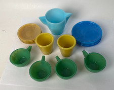 Akro Agate Tea Set Partial Raised Daisy 15 Pieces 