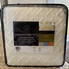 VCNY Home King 3 Piece Nina Ivory 104" x 90" Quilt with Shams Set New