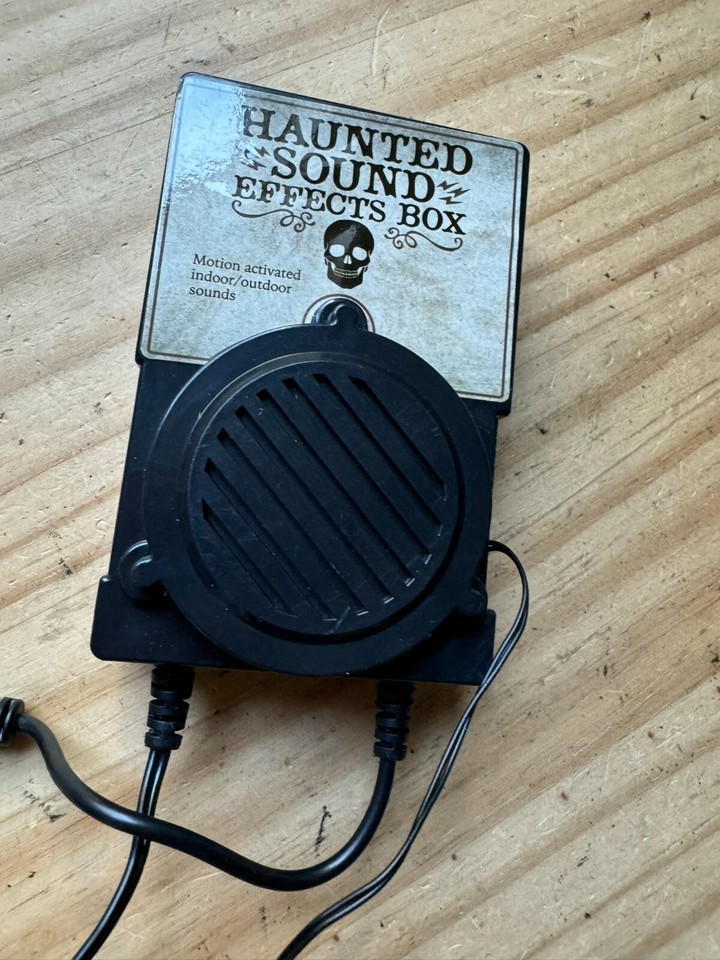 Seasonal Visions Haunted Sound Effects Box Halloween Drama Creepy Sound