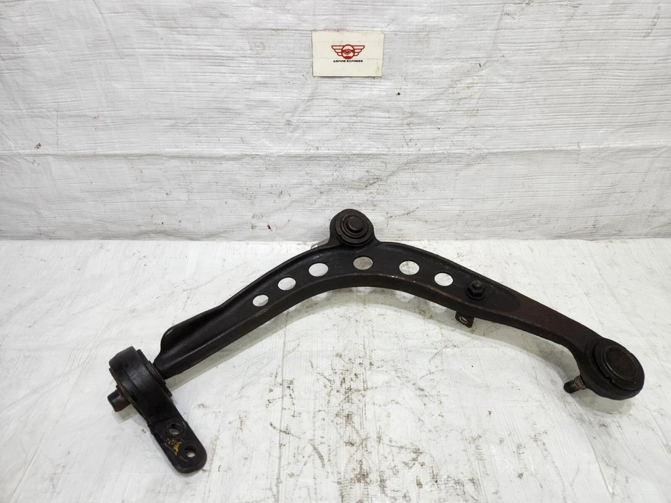 1984 - 1991 BMW 325e Control Arm & Bushing Right Passenger Side OEM - Imagem 2 de 4