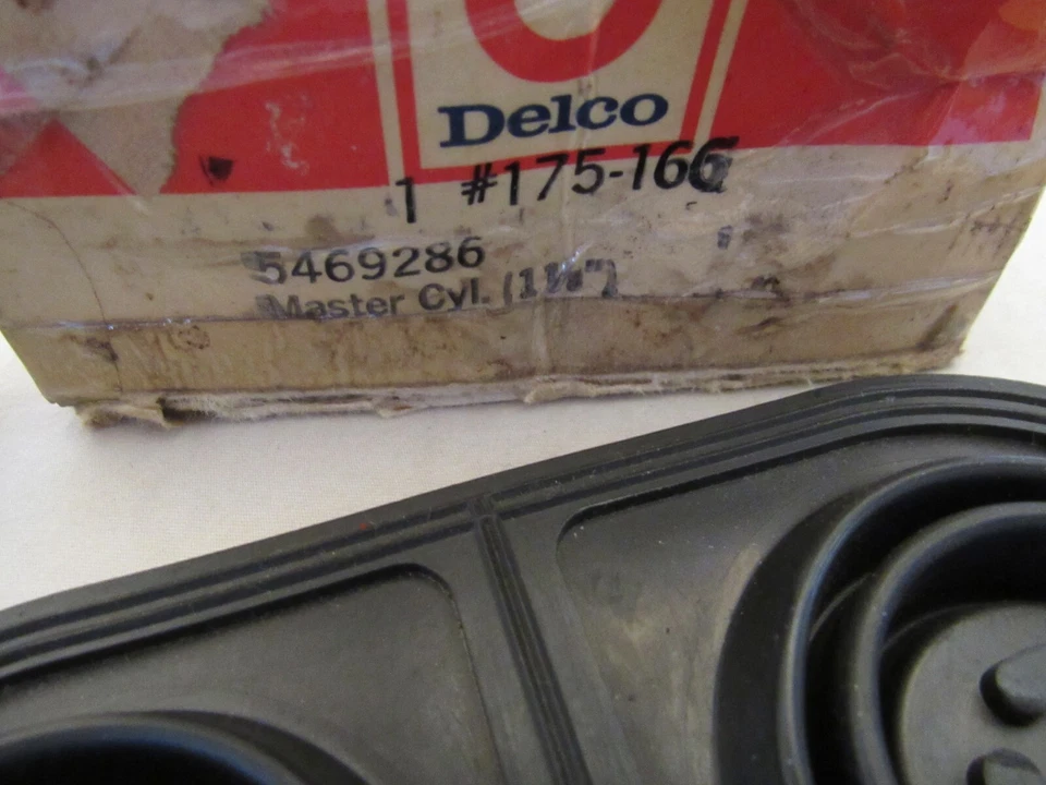 NOS 1969 Pontiac Olds Buick GTO 442 GS Disc Brake Master Cylinder Kit GM 5469286 - Image 4 of 4