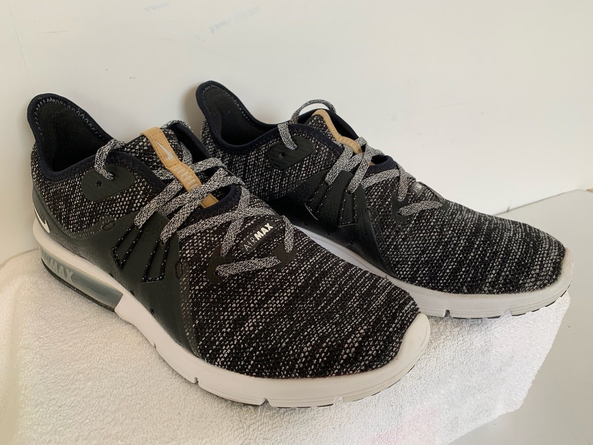 Nike Air Max Sequent 3 Running Casual Shoe Men 11.5 Black Grey
