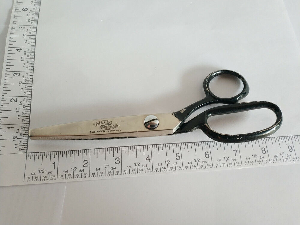 Vintage scissors Prazision Sandkaulen zigzag cut, 1960s Vintage scissors Prazision Sandkaulen zigzag cut, 1960s
