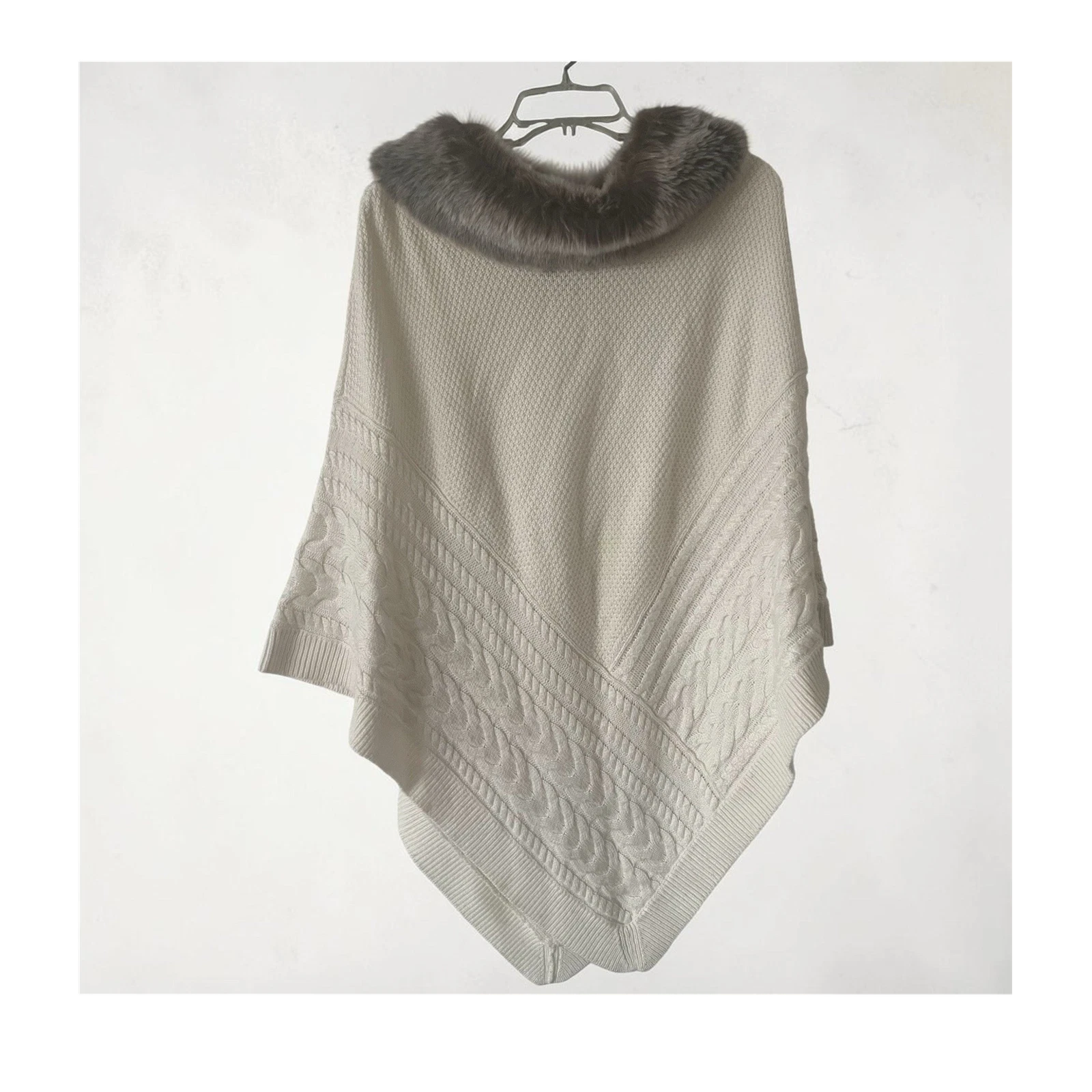 Talbots Women's Cable-Knit Poncho Ivory/Gray Faux Fur Trim Collar Open L
Opens in a new window or ta