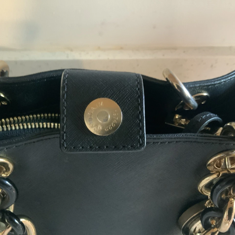 MICHAEL KORS CYNTHIA MEDIUM BLACK LEATHER SATCHEL BAG with golden MK Charm - Image 4 of 4