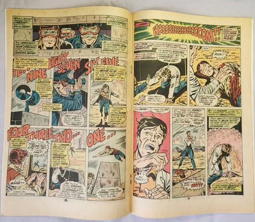 Incredible Hulk #204 (VF/NM) 1976 Marvel Comics "Vicious Circle!" - Picture 4 of 5