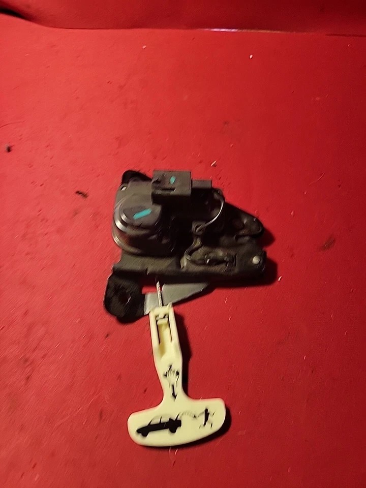 Dodge Chrysler 2007-2023 maletero tapa pestillo lanzamiento 04589217AF Foto 2 de 4