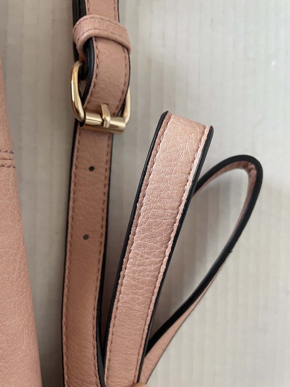 Isabelle Small Flap Top Crossbody Bag&nbsp;with Tassel Accent Pink