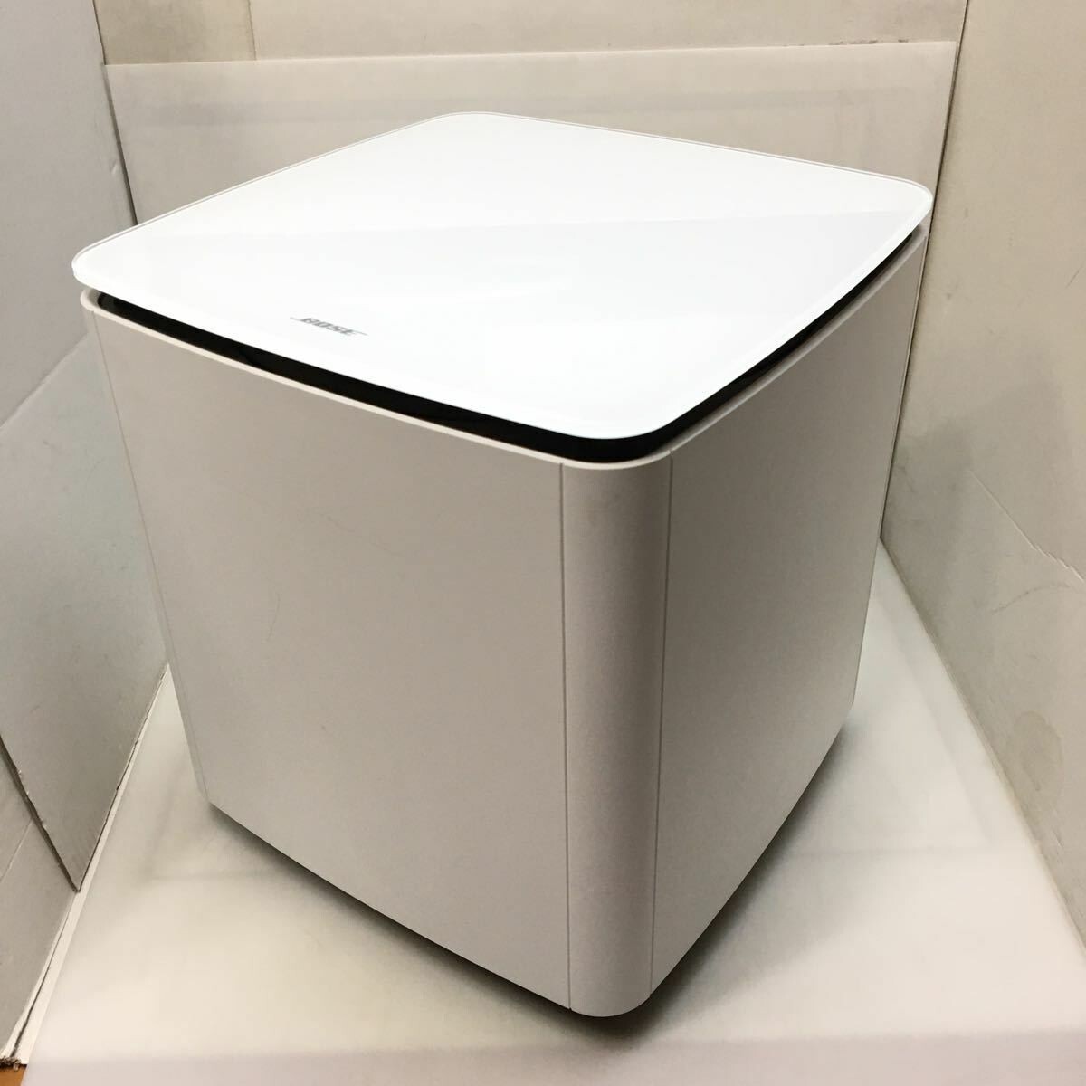 Bose Bass Module 700 Wireless Home Theater Subwoofer White Bose Bass Module 700 Wireless Home Theater Subwoofer White