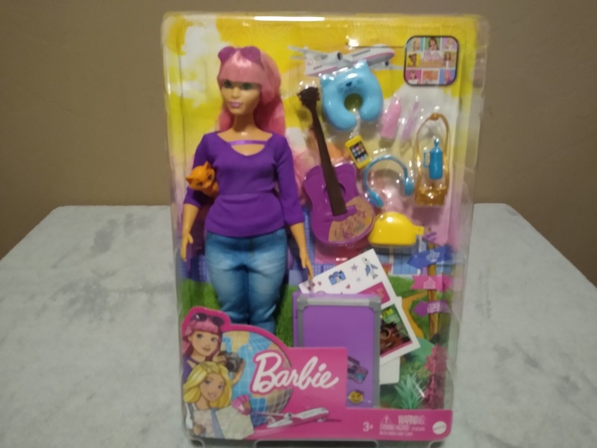 Barbie Famille Poupée Ken à La Ferme, Fermier Avec Tablier Et Une