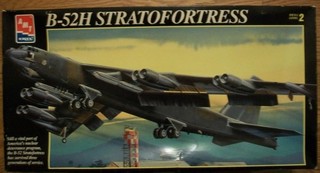 1993 PLASTIC 1:72 SCALE #8623 MODEL KIT of a B 52H STRATOFORTRESS by AMT/ERTL