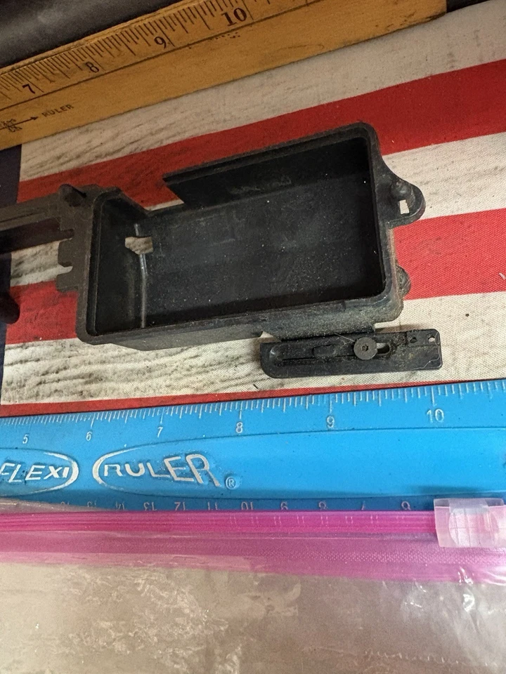 VINTAGE XTM RC CAR CHASSIS PARTS -PREOWNED- - Image 4 of 4