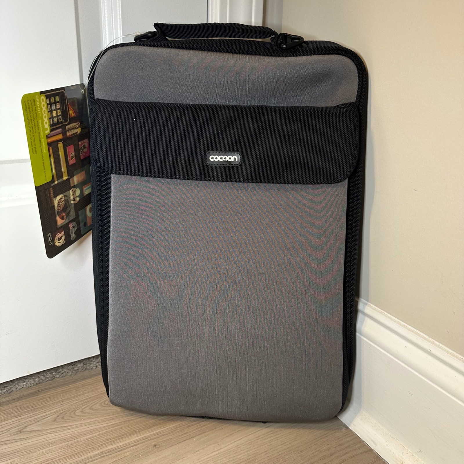 Cocoon Nolita II 16" Neoprene Laptop Sleeve in City Gray NWT