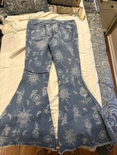Free People Women  s Floral Flare Blue Jeans