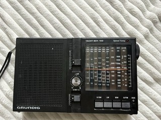 Grundig Yacht Boy 100 Radio/Weltempfänger Schwarz Knopf Defekt