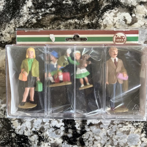 Juego de figuras de viajeros familiares LGB 5140 papá, mamá, 2 niños, escala G | Condition: New