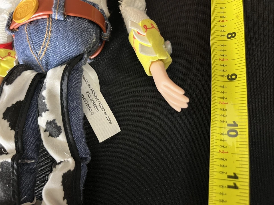 15-дюймовая Джесси Disney Pixar Toy Story с выдвижным шнуром и красной шляпой работает! Thinkway - Изображение 3 из 4