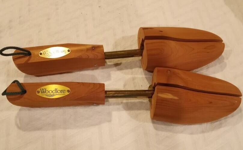 Pair of Woodlore Cedar Shoe Trees Medium Made in  USA (63A)