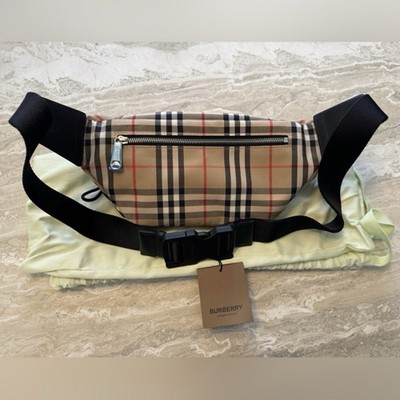BURBERRY ソニーベルトバッグ Burberry Nylon Vintage Check Sonny Belt Bag in Archive Beige