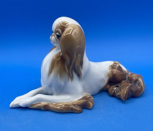 *SCARCE* HUTSCHENREUTHER GERMANY PORCELAIN FIGURINE OF A JAPANESE CHIN DOG