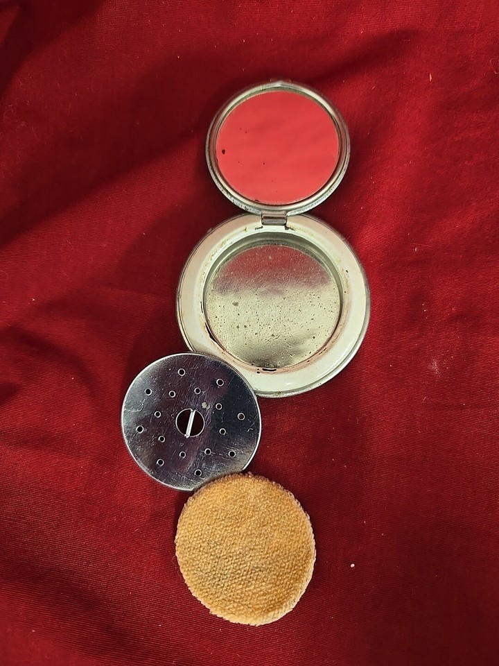 Vintage Courting Couple Ladies Mirrored Powder/Blush Compact eBay