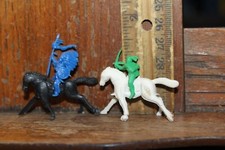 Vintage Mini Plastic Lot of 2 Toy Horses  Native American Indians