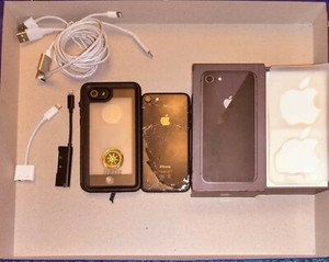 Apple iPhone 8 - 64GB - Spacegrau (Vodafone) A1905 (GSM)