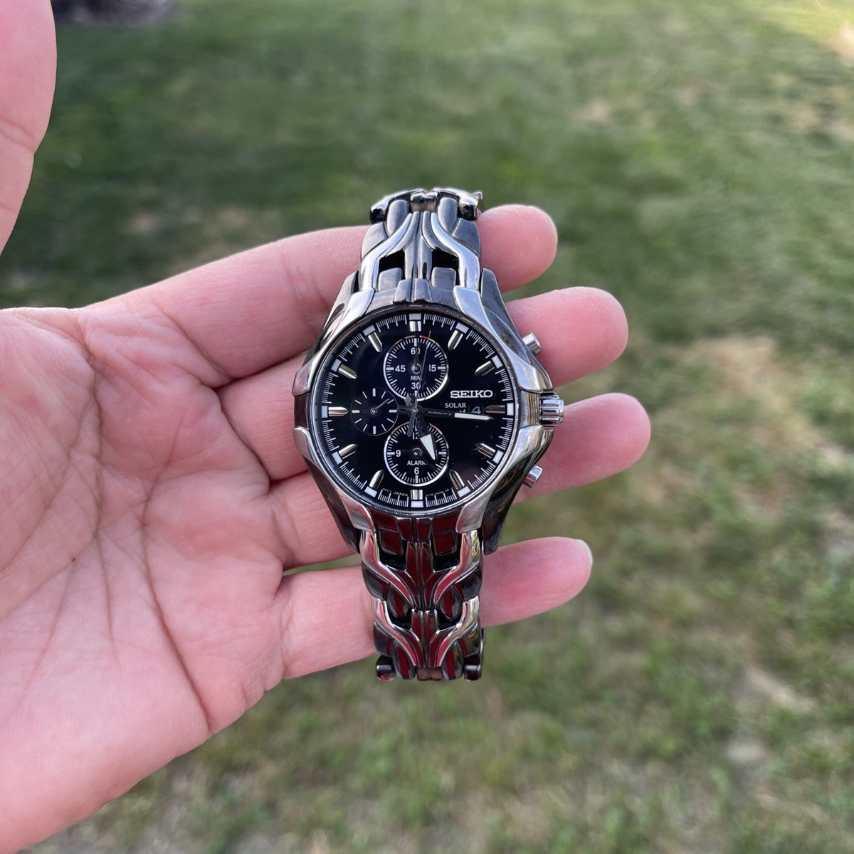 Seiko Mens Solar Chronograph Alarm Black & Silver Stainless 43mm
