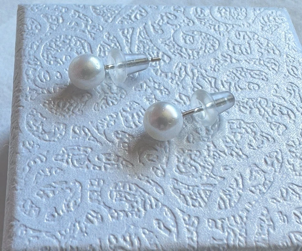 Par de pendientes de perlas de oro de 14K Foto 2 de 2