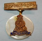 WW2 ROYAL PIONEER CORPS MOTHER OF PEARL MILITARY SWEETHEART BADGE WORLD WAR II