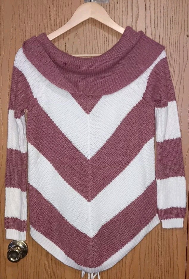 Derek Heart Sweater Womens Size Small Purpish And White Chevron Cowl Neck...