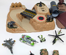 Vtg Galoob Micro Machines Military Lot: Terror Troops Freedom Force Skull Eagle