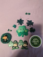 St Patricks Day Lot. 7 Pins, 2 pair of earrings.