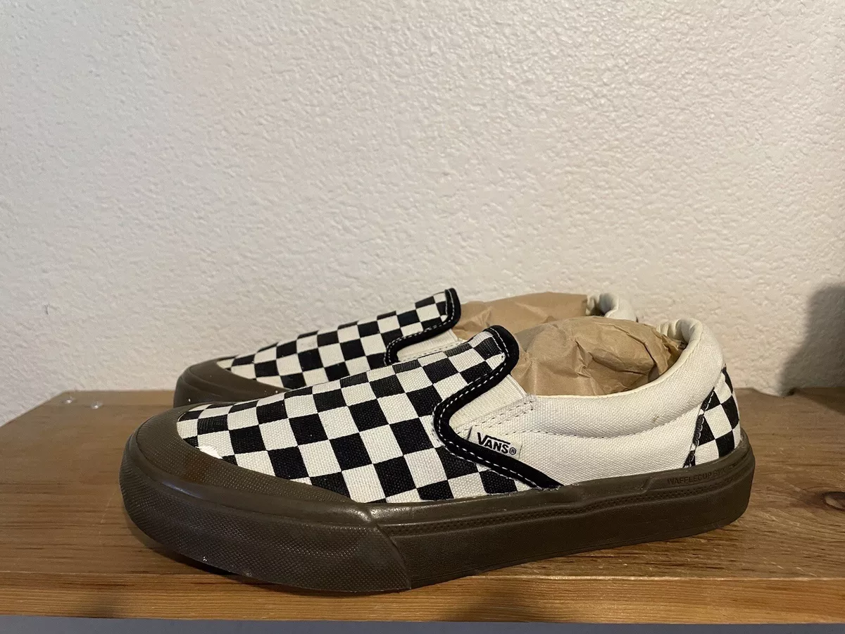 Vans slip on checkerboard gum top