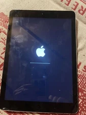 Apple iPad Air 1st Gen. 64GB, Wi-Fi, 9.7in - Silver