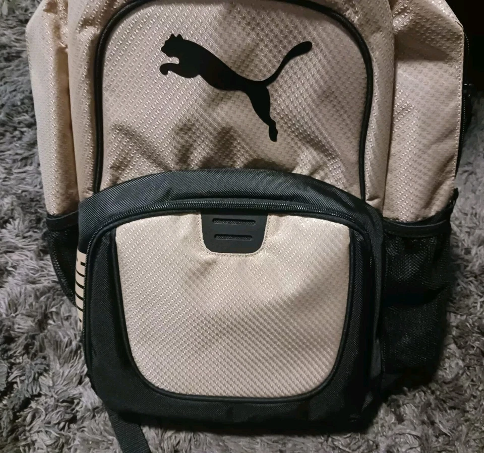 Mochila Puma Contender 3.0, Beige/Negro con Logo Puma Negro Foto 4 de 4